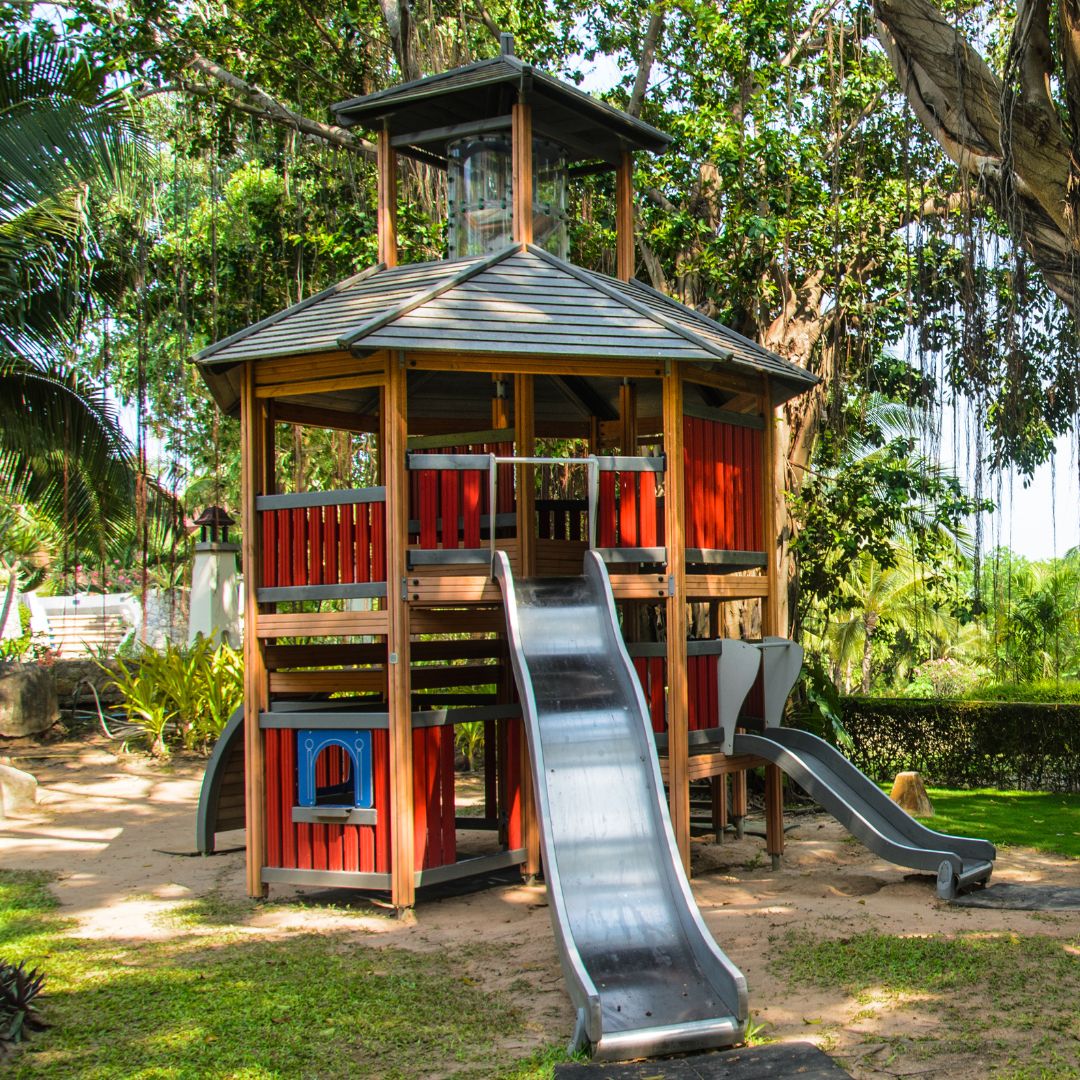 4 Things Every Modern Playset Should Have Superior Play Systems®